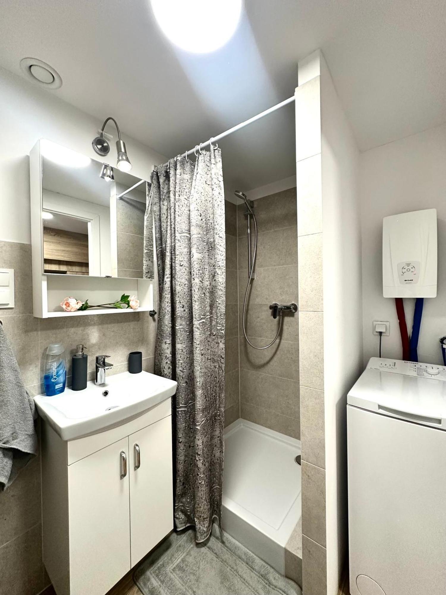 Apartment Zarembowicza 36 - Self Check-in 20h - Parking &lift